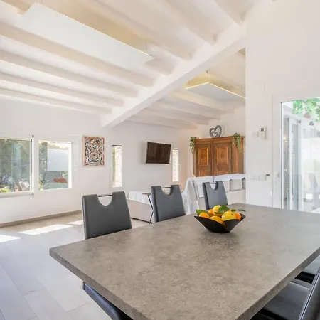 Bennu Villa